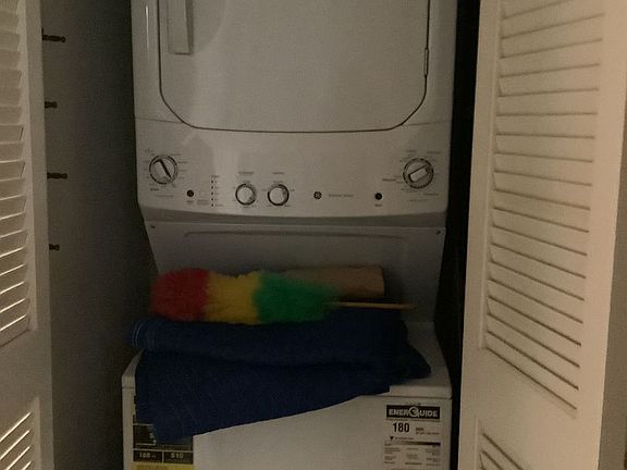 4th image of 153 N San Mateo Dr APT 104