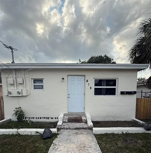 613 NW 15th Ave #1 Photo 1