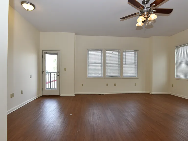 320 S Dunn — Photo 52