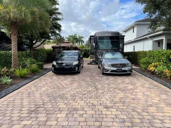 483 S Cortez Drive Circle, Margate, FL 33068