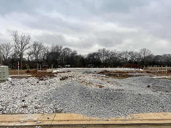 3rd image of 6817 Chatsworth Ct Lot 21