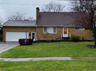 2809 Dentzler Rd, Parma, OH 44134