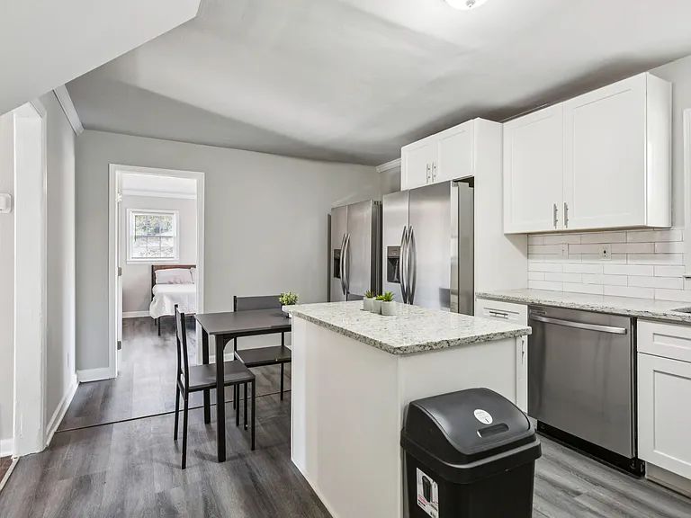 3467 Valley Ridge Ter SW — Photo 4