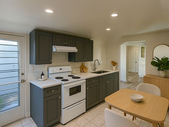 4th image of 4164 S Normandie Ave #1