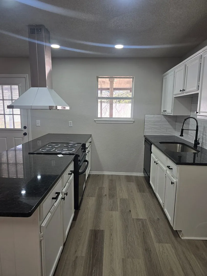 Newly Remodeled — Photo 4