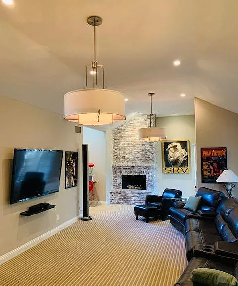 4542 Westchester Dr — Photo 9