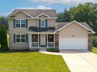 4427 Helmsway Dr, Lansing, MI 48911