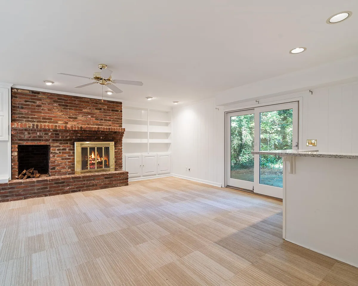 Building Photo - 415 Amberidge Trl