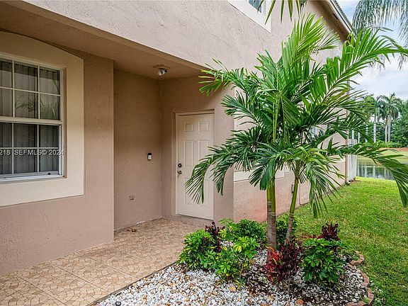 3rd image of 2245 Salerno Cir