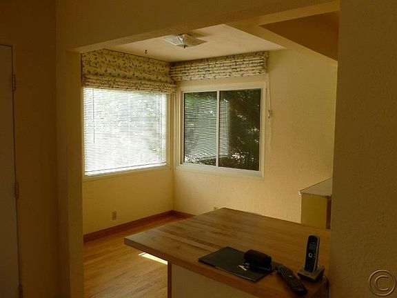 4th image of 114 Dearborn Ave