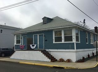 44 Miller St, Highlands, NJ 07732