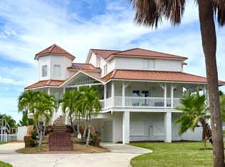 414 140th Ave E, Madeira Beach, FL 33708