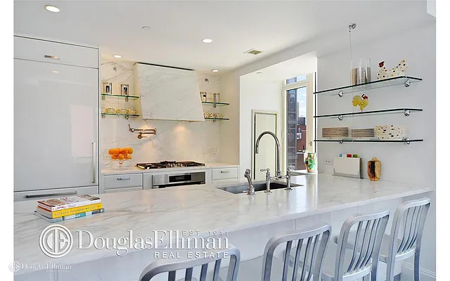Rented by Douglas Elliman | media 26