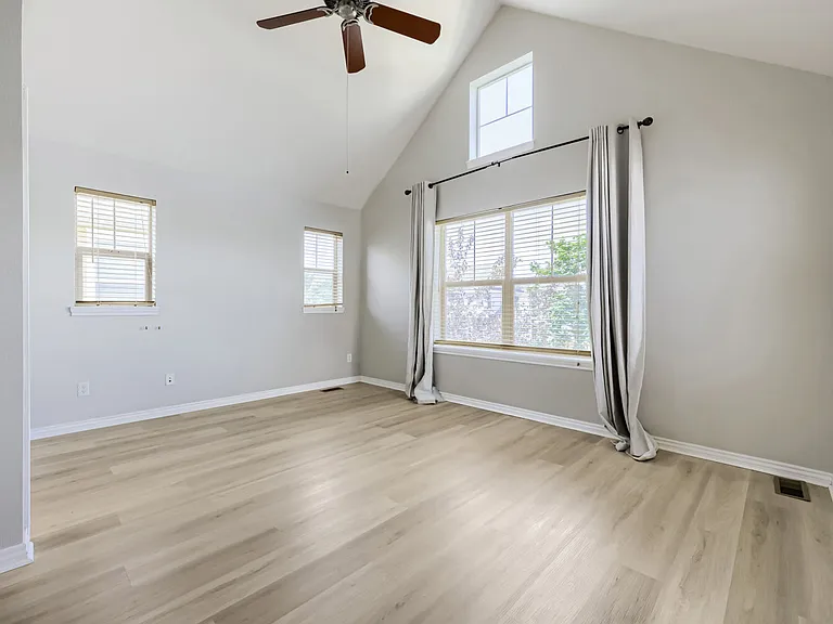 Master Bedroom w/ Mtn Views