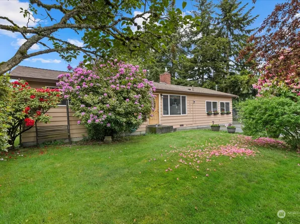 18722 46th Avenue W, Lynnwood, WA 98037