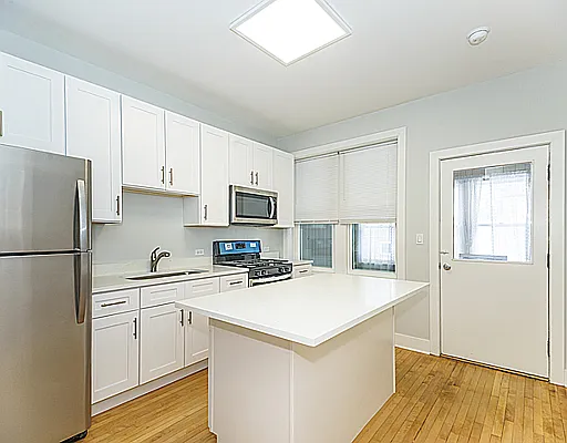 5422 W Wrightwood Ave #1 — Photo 2