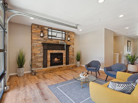 5th image of 3301 NE Petticoat Ln