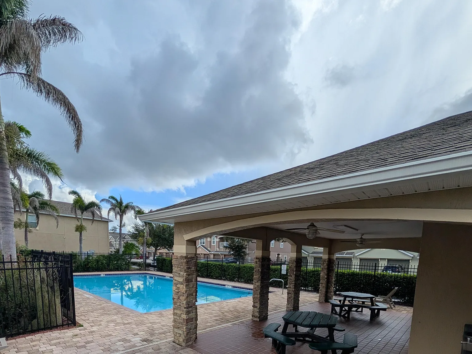 2 bed, 2.0 bath, 1230 sqft, $1,600 — Photo 4