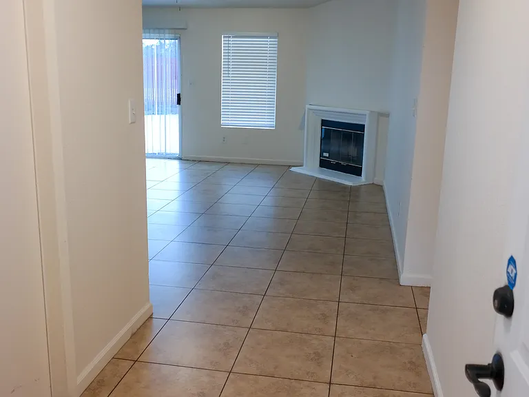 907 Ivy Trae Ln — Photo 5