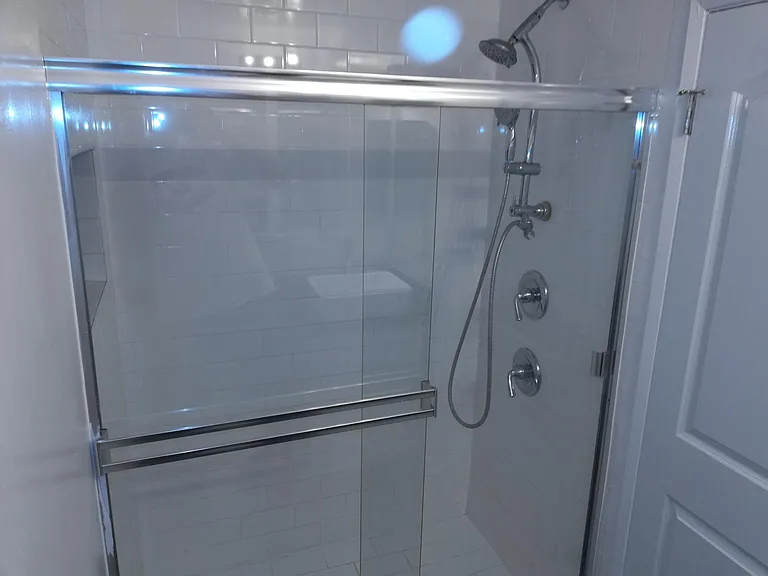 1919 Mathews Ave #4A — Photo 5