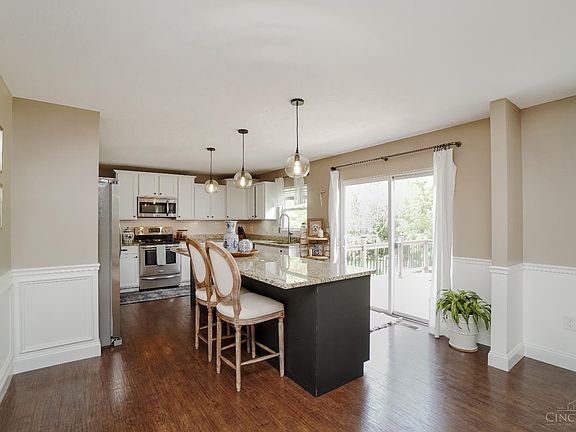 5th image of 1532 Pointe Dr