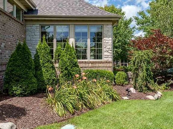 5th image of 6366 Tuscany Ct
