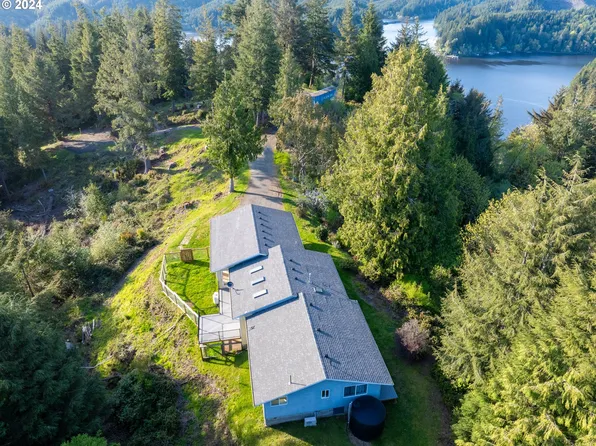 95619 Nordloch Ln, Lakeside, OR 97449