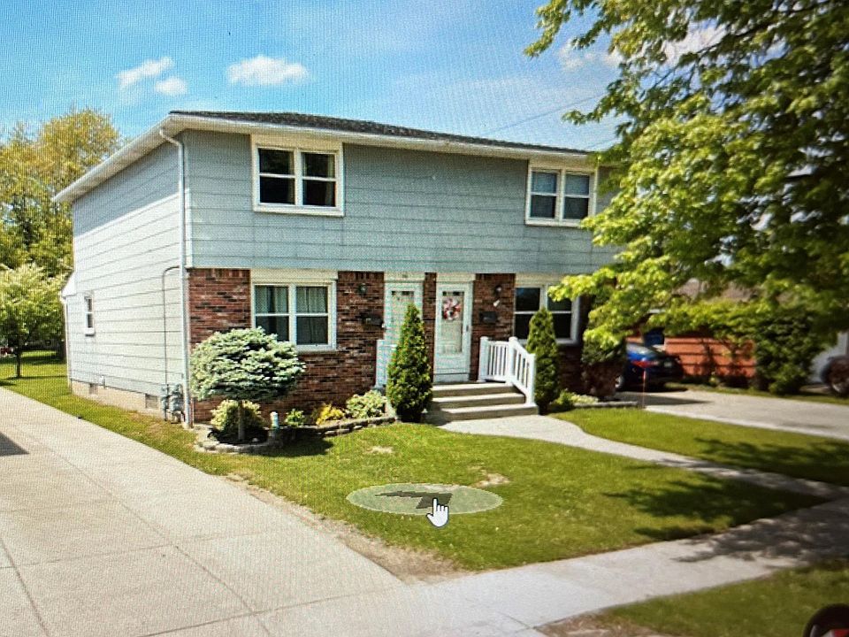 1st image of 36 The Ave