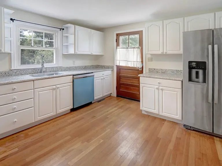 58 Knob Hill Dr — Photo 6