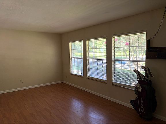 4th image of 1301 Bonnie Dr