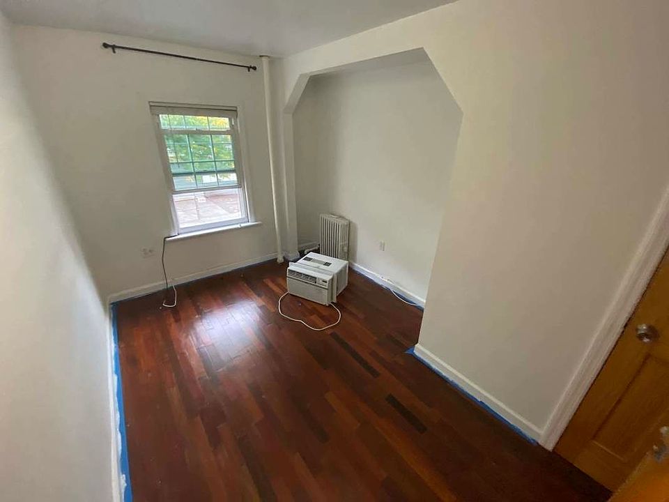 1st image of 14-24 Astoria Blvd #2