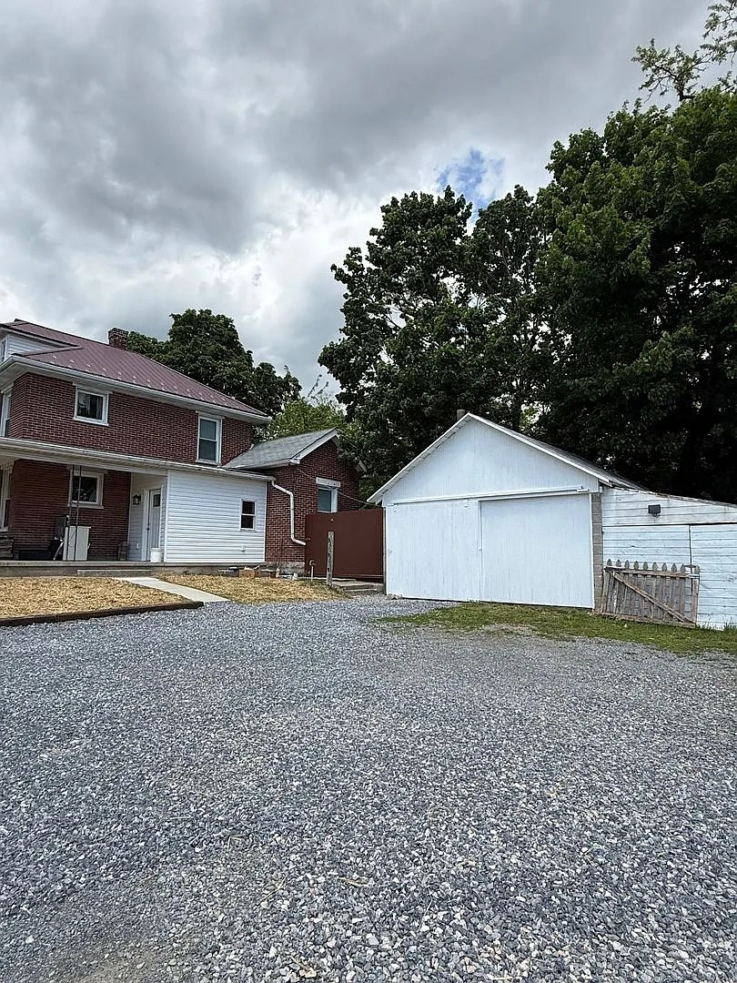 Charming 3BR Home for Rent — Photo 3