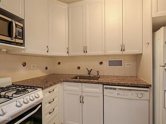 2nd image of 420 E 72nd St APT 11E
