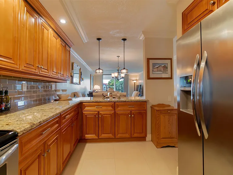 820 S Hollybrook Dr #209 — Photo 10