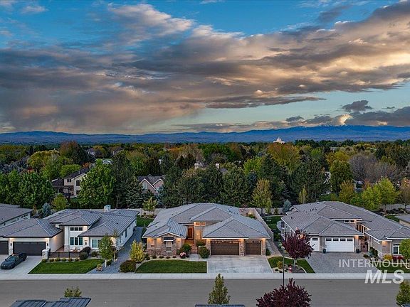 3rd image of 6642 N Crantini Way