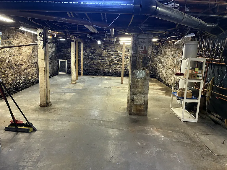 154 Main St #SF — Photo 11