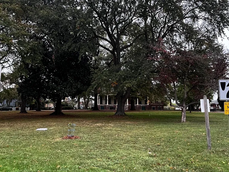 Centre Hill Mansion and green space for you to enjoy