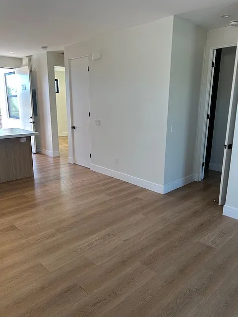 2 bed, 937 sqft, $2,549 — Photo 4