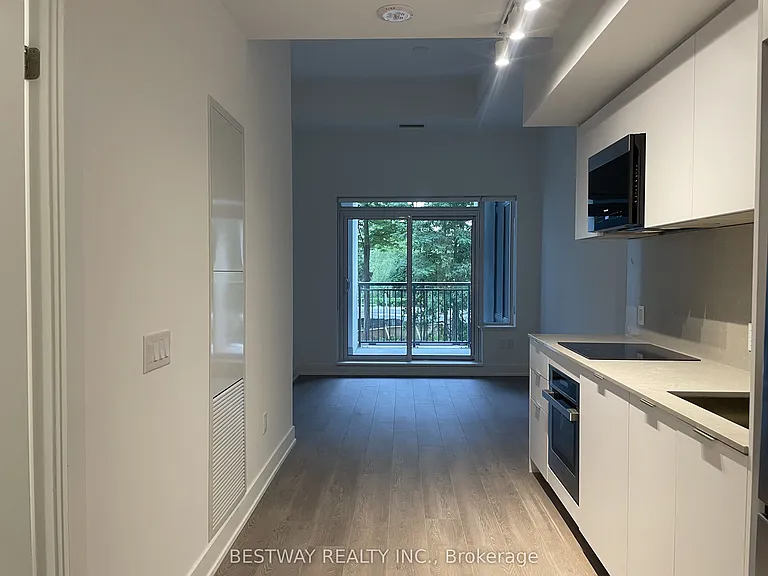 8 Cedarland Dr #202 — Photo 4