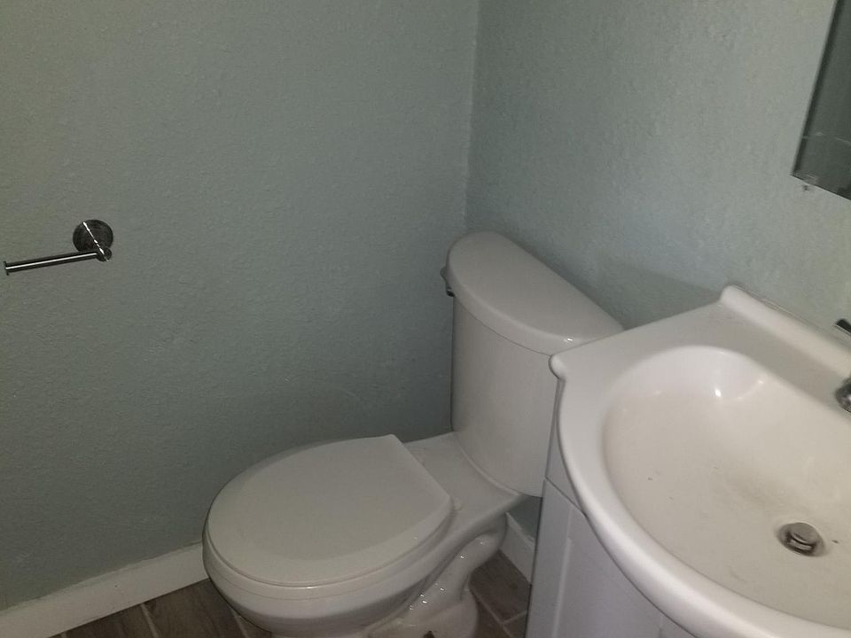 2nd image of 1512 N Esplanade St