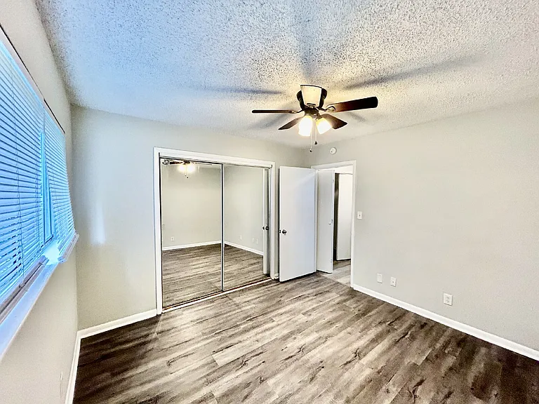 205 Valley View Ave #4 — Photo 27