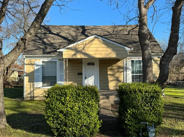 700 N Jefferson St, Kaufman, TX 75142
