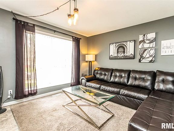 4th image of 5827 N Andover Ct
