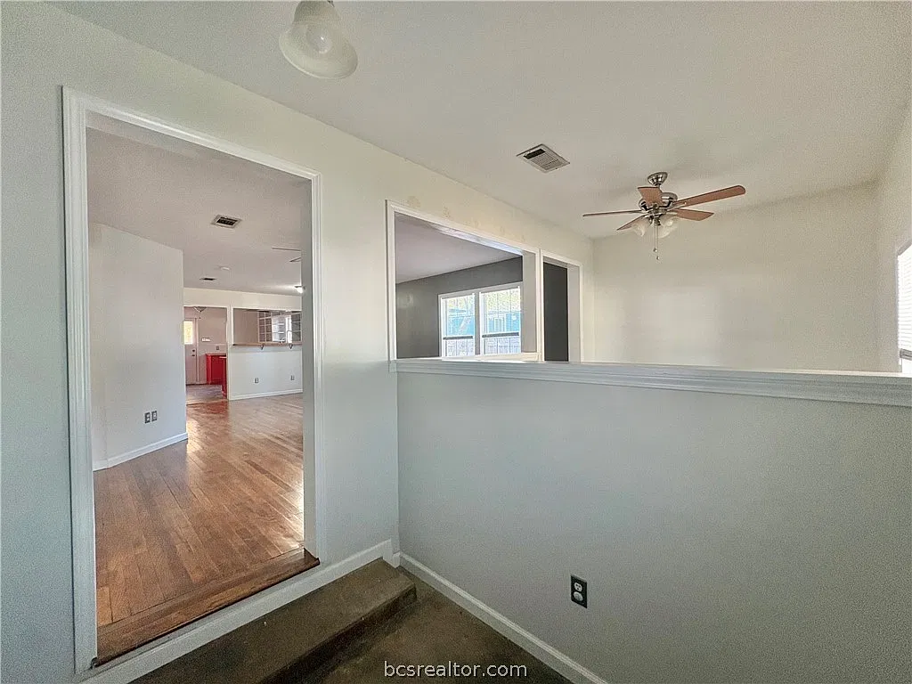 2 bed, 3.0 bath, 1380 sqft, $1,700 — Photo 3