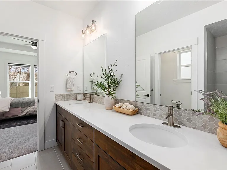 4831 S Colusa Ave — Photo 25
