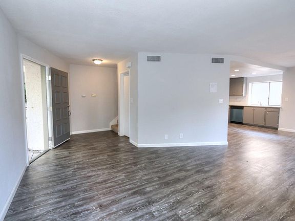 3rd image of 3148 Swallows Nest Dr