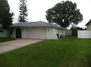 1027 SE 17th Pl, Cape Coral, FL 33990