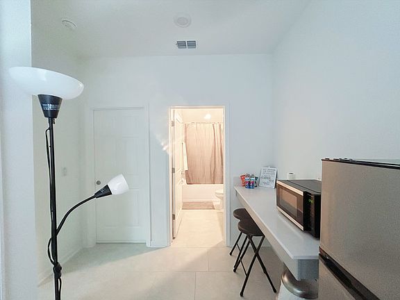 4th image of 5996 Blissful St #1