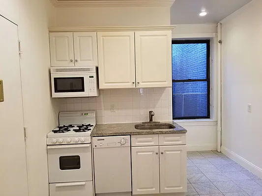 Rented by JMK Realty | media 7