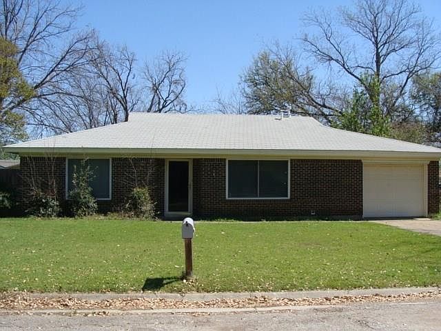1st image of 10917 Blythe Ct